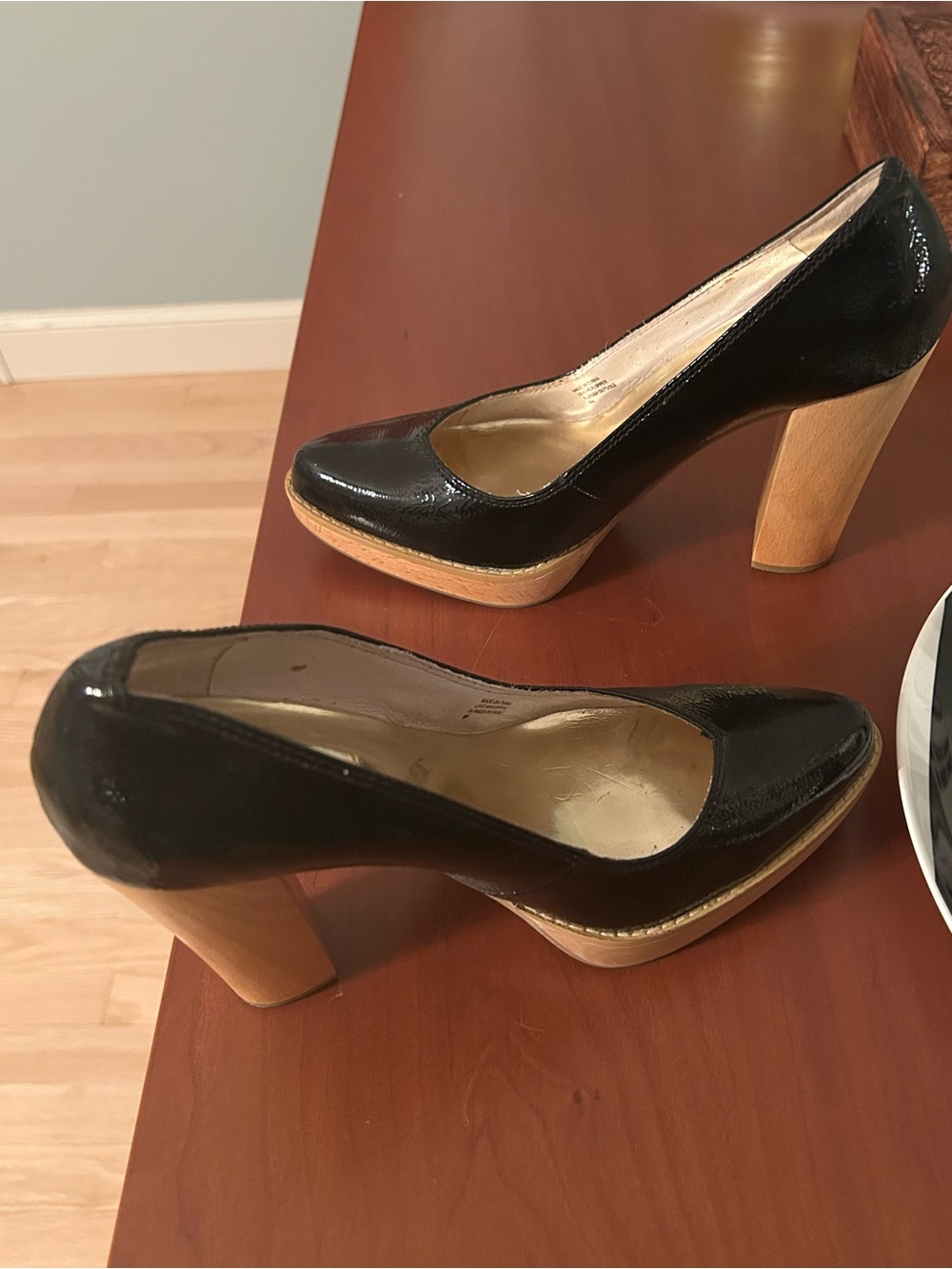 Michael Kors Classic Black Patent Platform Pump with Wood-Tone Block Heel - Picture 4 of 7